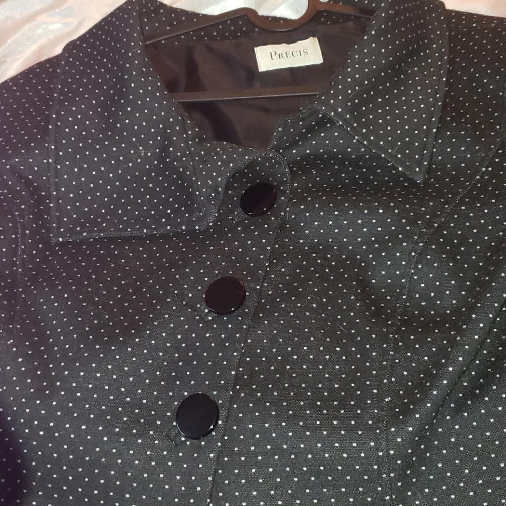 Blazer - Picture 4 of 16